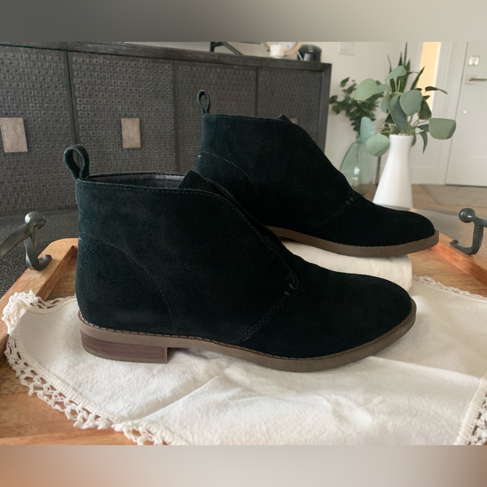 Franco Sarto Ilena black booties size 7